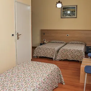 https://al-ponte-della-vittoria.hotelinveneto.com