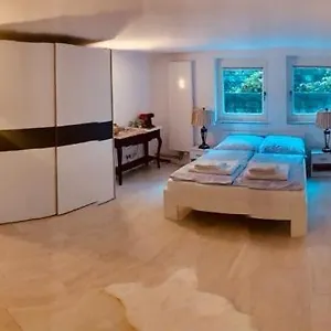 Privatunterkunft Souterrain Mit Separatem Eingang Und Bad, Düsseldorf